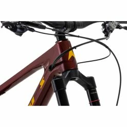 Vitus Sommet 297 AMP Mountain Bike 29 Vitus Sommet 297 AMP Mountain Bike -Vélos enfr Vitus Sommet 297 AMP Mountain Bike 2022 Octane Red Yellow08